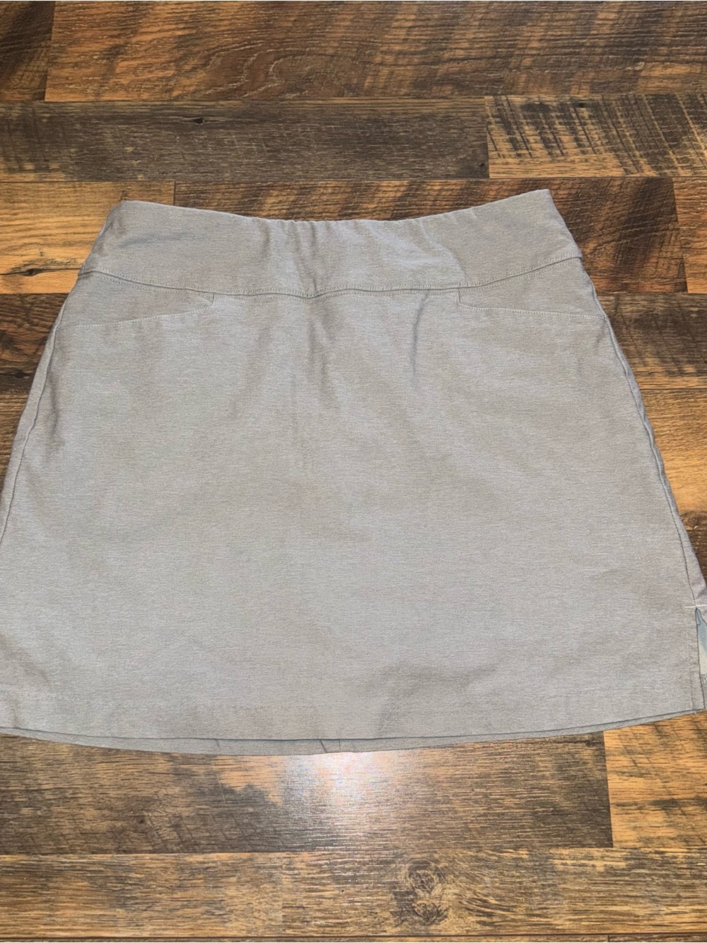 Lady Hagen Light Gray Stretch Golf Skort